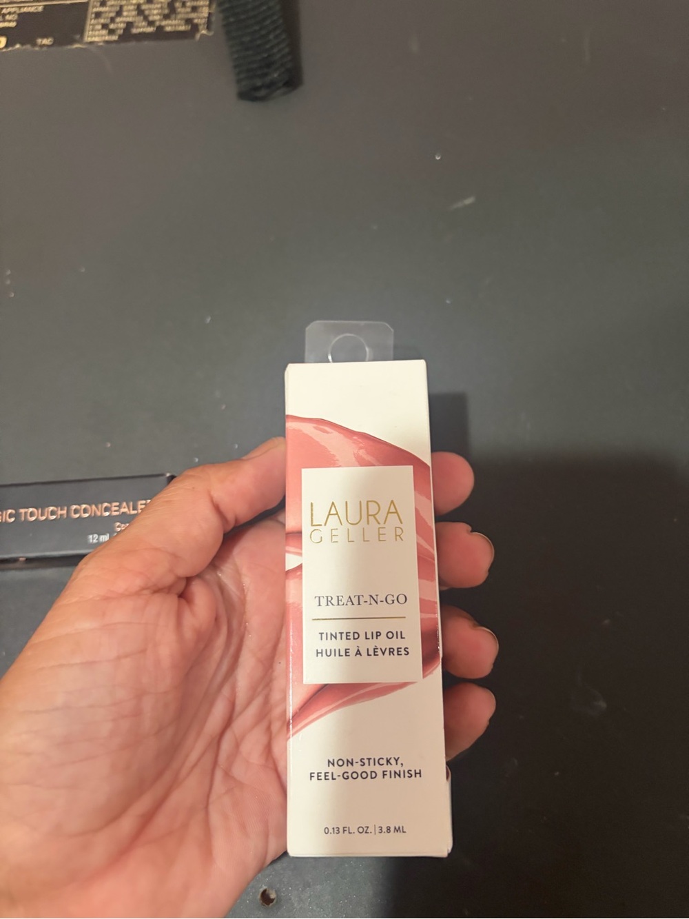 Anastasia Beverly Hills Magic Touch Concealer #2 - Picture 6 of 10